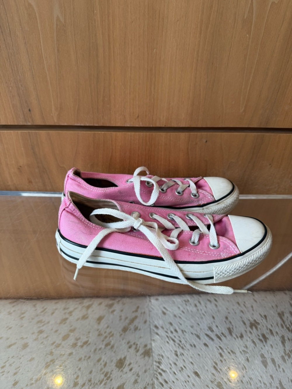 Pre-Loved Pink Low-Top Converse Sneakers for Women, size 4 (6.5 US) - Picture 5 of 9